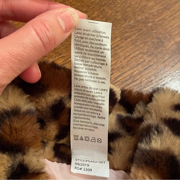 Faux fur girl coat NEW - Picture 2 of 6